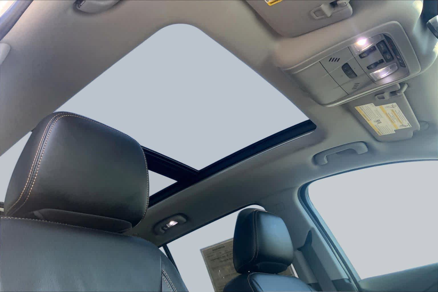 Used 2019 GMC Terrain SLT w/ Preferred Package AWD/4WD image 13