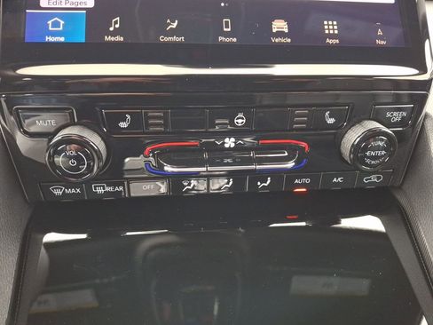 New 2025 Jeep Grand Cherokee Limited w/ Black Appearance Package image 19