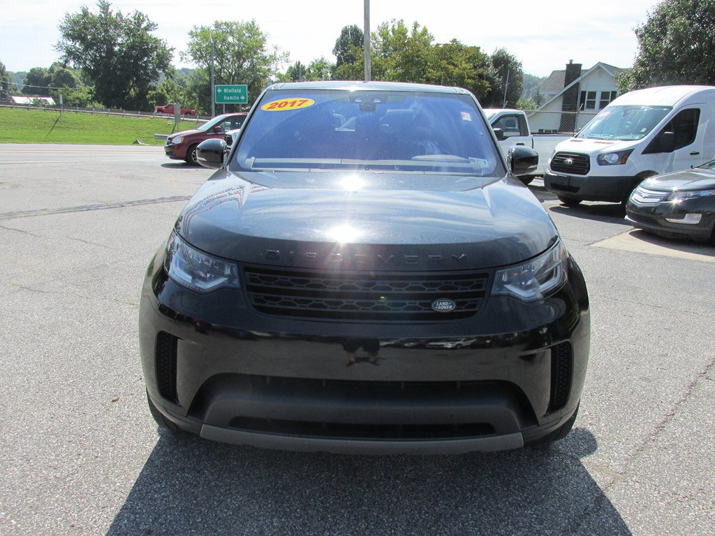 Used 2017 Land Rover Discovery SE AWD/4WD image 2