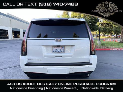 Used 2017 Cadillac Escalade Premium Luxury AWD/4WD image 8
