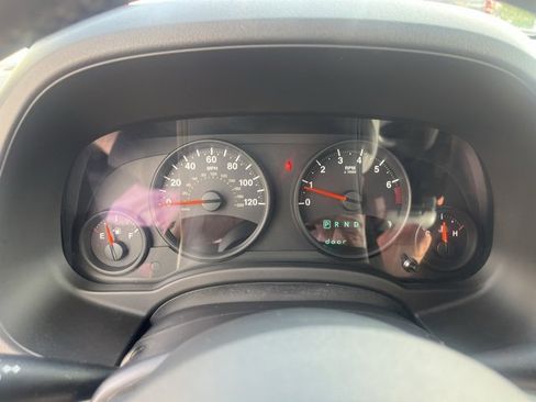 Used 2013 Jeep Patriot Latitude image 18