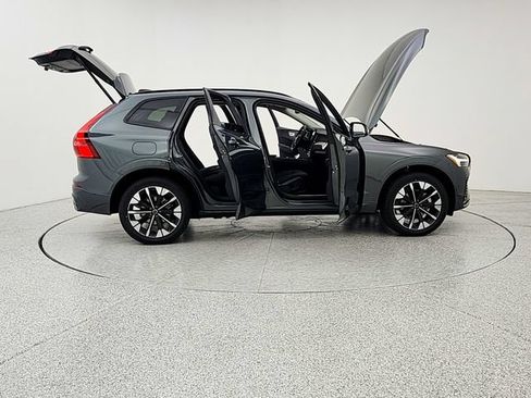 New 2026 Volvo XC60 B5 Plus w/ Climate Package AWD/4WD image 12