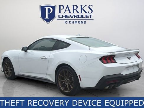 Used 2025 Ford Mustang Premium image 6