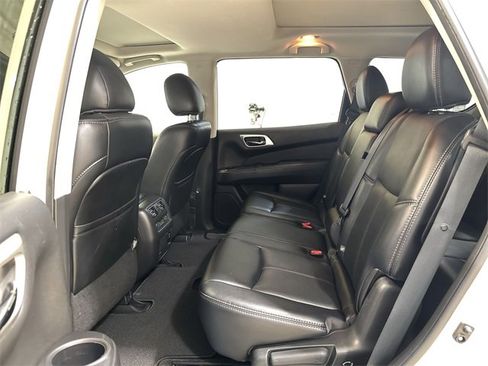 Used 2016 Nissan Pathfinder Platinum image 26