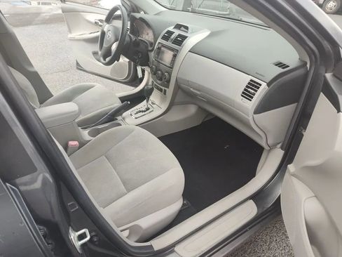 Used 2013 Toyota Corolla LE image 8