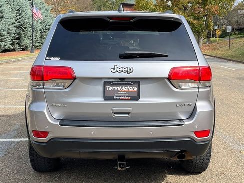 Used 2018 Jeep Grand Cherokee Laredo image 24