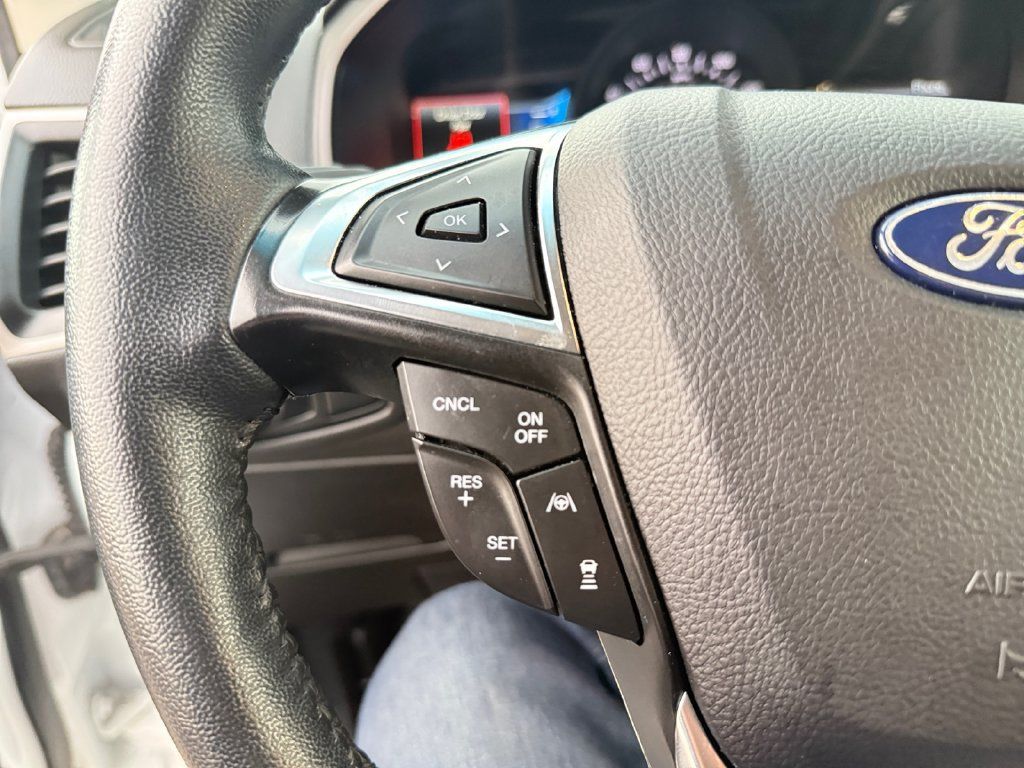 Used 2024 Ford Edge SEL AWD/4WD image 15