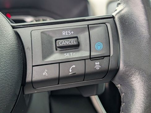 Used 2022 Nissan Rogue SV w/ SV Premium Package image 31