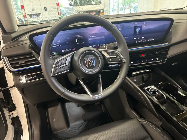 Used 2025 Buick Envision Preferred AWD/4WD image 13