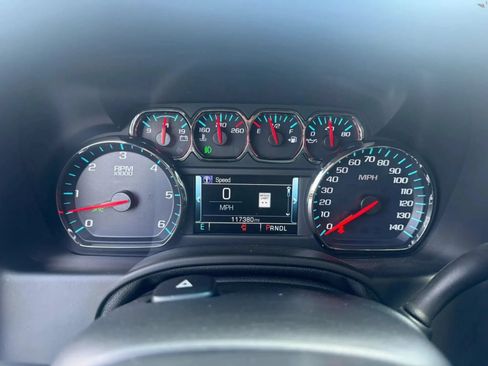 Used 2020 Chevrolet Suburban LT AWD/4WD image 22