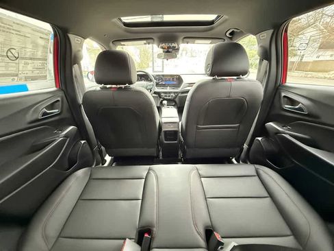 New 2026 Chevrolet Trax RS w/ Sunroof Package image 26