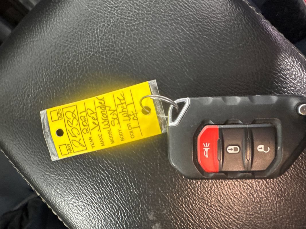 Used 2021 Jeep Wrangler Unlimited Sahara AWD/4WD image 39
