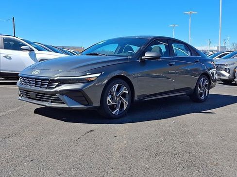 New 2026 Hyundai Elantra Limited w/ Cargo Package image 2
