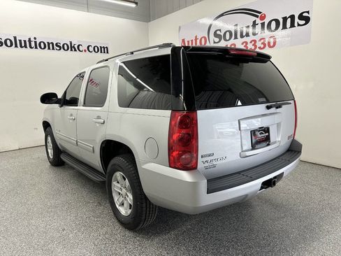 Used 2011 GMC Yukon SLE image 5