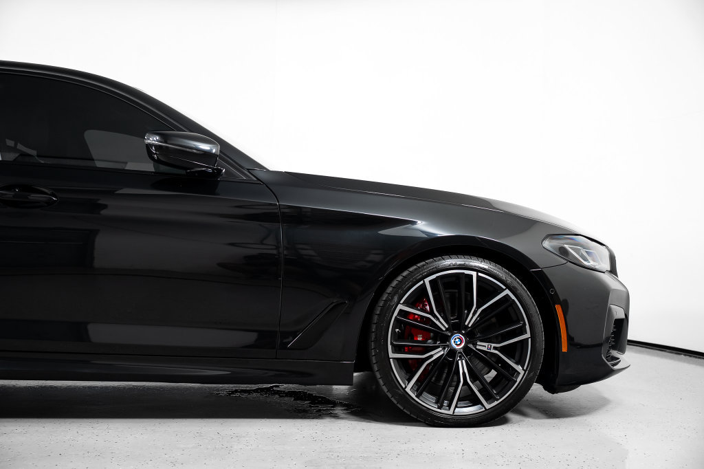 Used 2023 BMW M550i xDrive AWD/4WD image 4