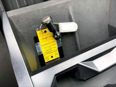 Used 2025 Tesla Cybertruck AWD Crew Cab image 14