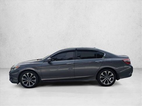 Used 2016 Honda Accord EX image 2