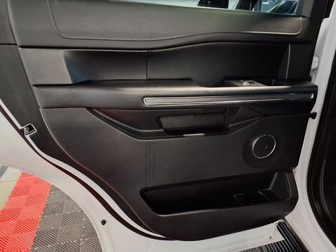Used 2019 Ford Expedition XLT w/ Equipment Group 201A image 17