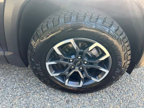 Used 2025 Chevrolet Equinox ACTIV w/ Safety and Technology Package FWD image 26