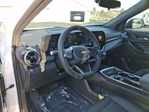 Used 2026 Chevrolet Equinox LT w/ Convenience Package II image 16