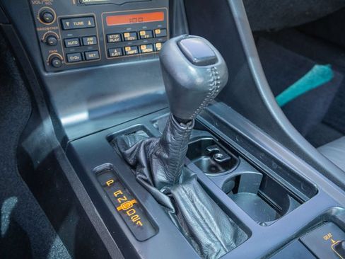 Used 1992 Chevrolet Corvette Coupe RWD image 18
