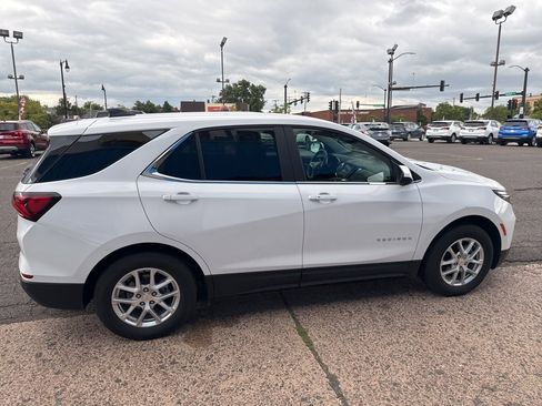 Used 2024 Chevrolet Equinox LT image 7