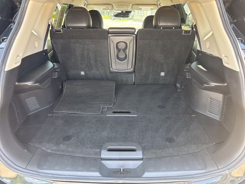 Used 2018 Nissan Rogue SL AWD/4WD image 6