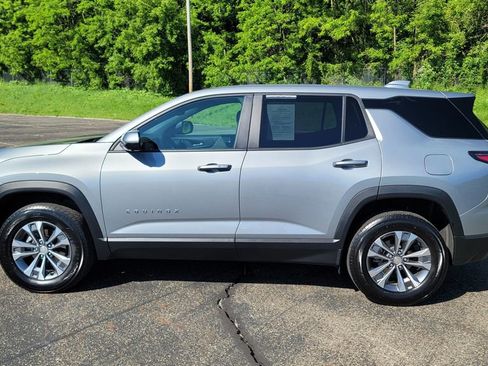 Used 2026 Chevrolet Equinox LT w/ Convenience Package II FWD image 7