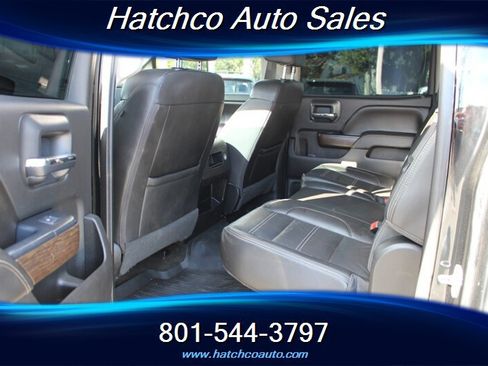Used 2017 GMC Sierra 2500 Denali w/ Duramax Plus Package AWD/4WD image 15