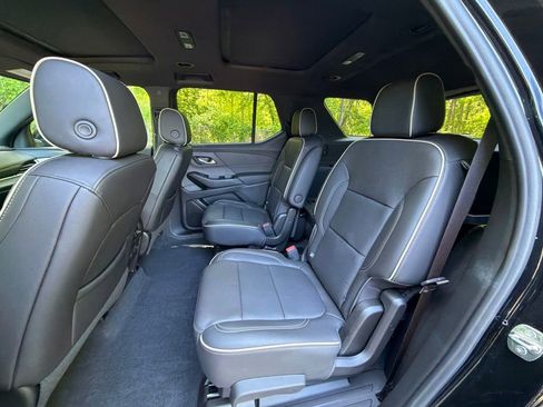 Used 2023 Chevrolet Traverse Premier w/ LPO, Floor Liner Package AWD/4WD image 15