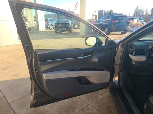 Used 2023 Toyota Camry LE image 17