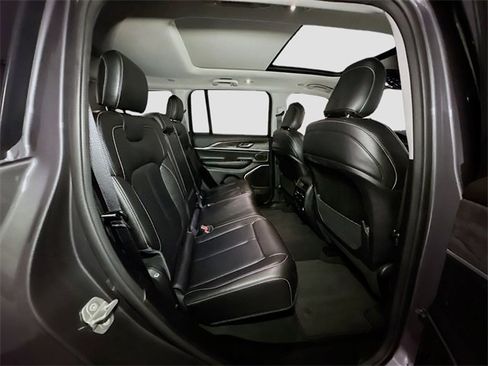 Used 2022 Jeep Grand Cherokee Limited 4xe image 21