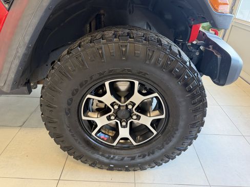 Used 2018 Jeep Wrangler Unlimited Rubicon AWD/4WD image 12
