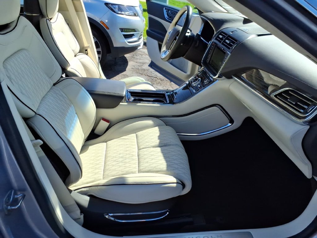 Used 2019 Lincoln Continental Black Label w/ Rear Seat Package AWD/4WD image 57