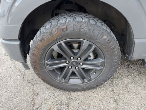 Used 2021 Ford F150 Lariat w/ Equipment Group 502A High AWD/4WD image 15