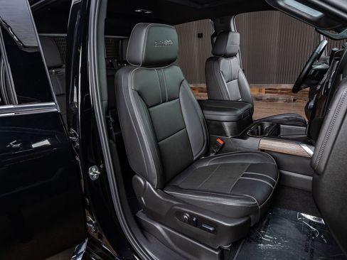 Used 2023 Chevrolet Silverado 3500 High Country w/ Z71 Off-Road Package image 31