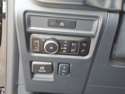 Certified 2025 Ford F150 Raptor AWD/4WD image 17