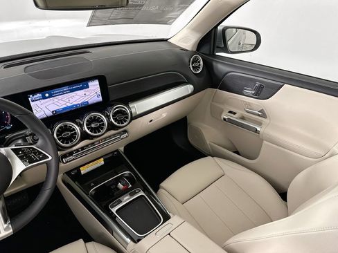 New 2026 Mercedes-Benz GLB 250 image 23