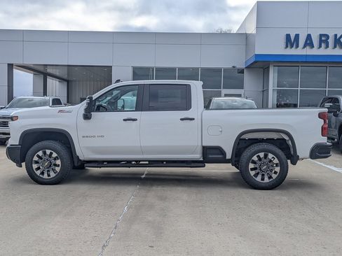 New 2026 Chevrolet Silverado 2500 Custom w/ Custom Value Package image 9