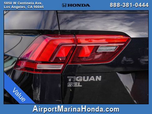 Used 2018 Volkswagen Tiguan SEL FWD image 19