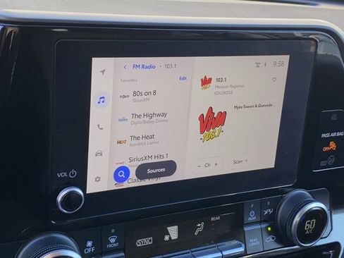 Used 2024 Toyota Highlander LE image 20