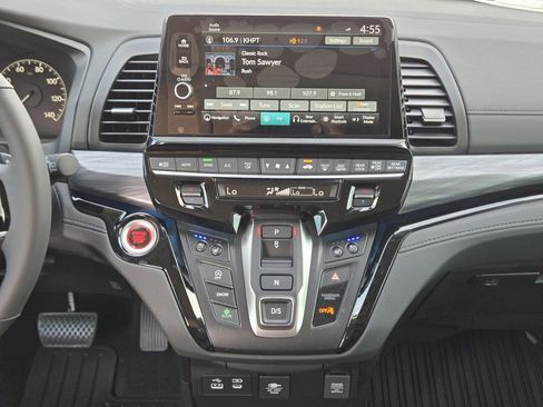 New 2026 Honda Odyssey Elite image 8
