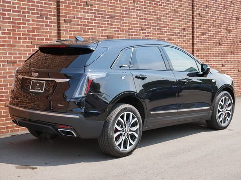 Used 2024 Cadillac XT5 Sportv w/ Technology Package AWD/4WD image 25
