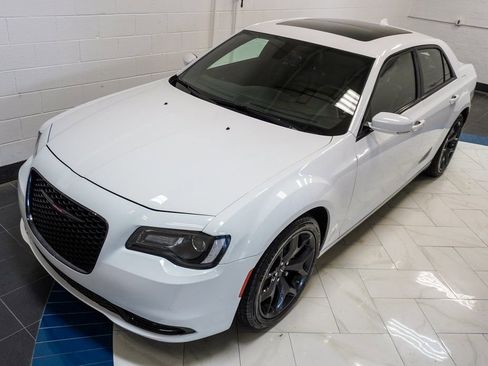 Used 2023 Chrysler 300 S image 42