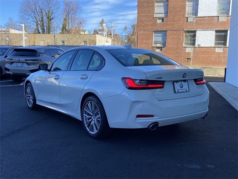 Certified 2023 BMW 330i xDrive Sedan w/ Convenience Package image 7
