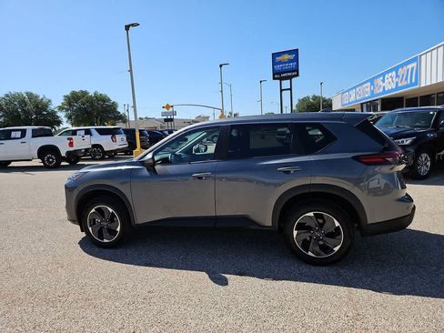 Used 2025 Nissan Rogue SV FWD image 5