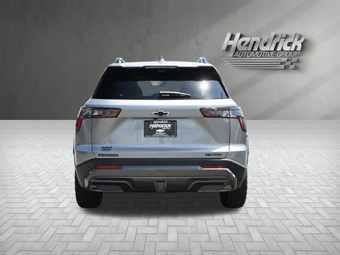 Used 2026 Chevrolet Equinox ACTIV w/ Convenience Package III FWD image 9