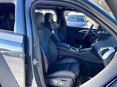 Used 2025 BMW XM image 9