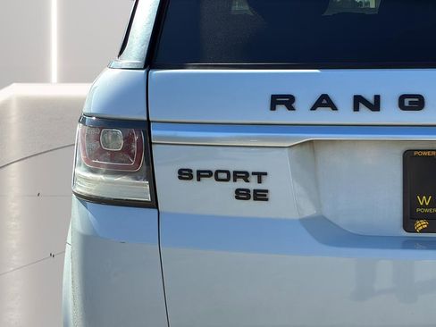 Used 2016 Land Rover Range Rover Sport SE image 27