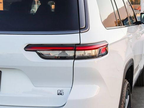 New 2026 Jeep Grand Cherokee L Limited AWD/4WD image 10